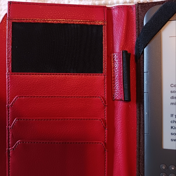 Amazon Kindle w/Case - Picture 8 of 10